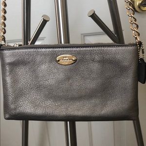 Coach pebbled leather crossbody gold F52709  M1432